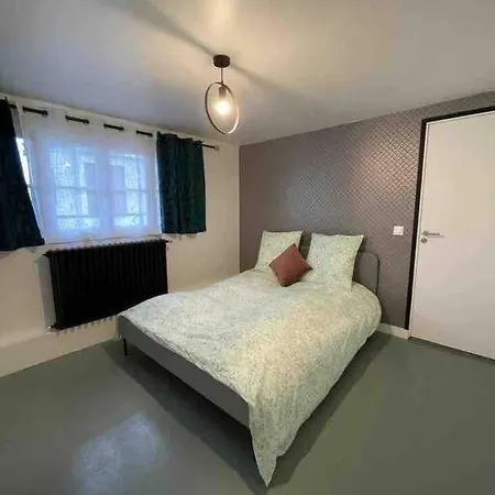Holiday home Entire Stade De France Aubervilliers