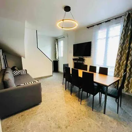 Holiday home Entire Stade De France Aubervilliers
